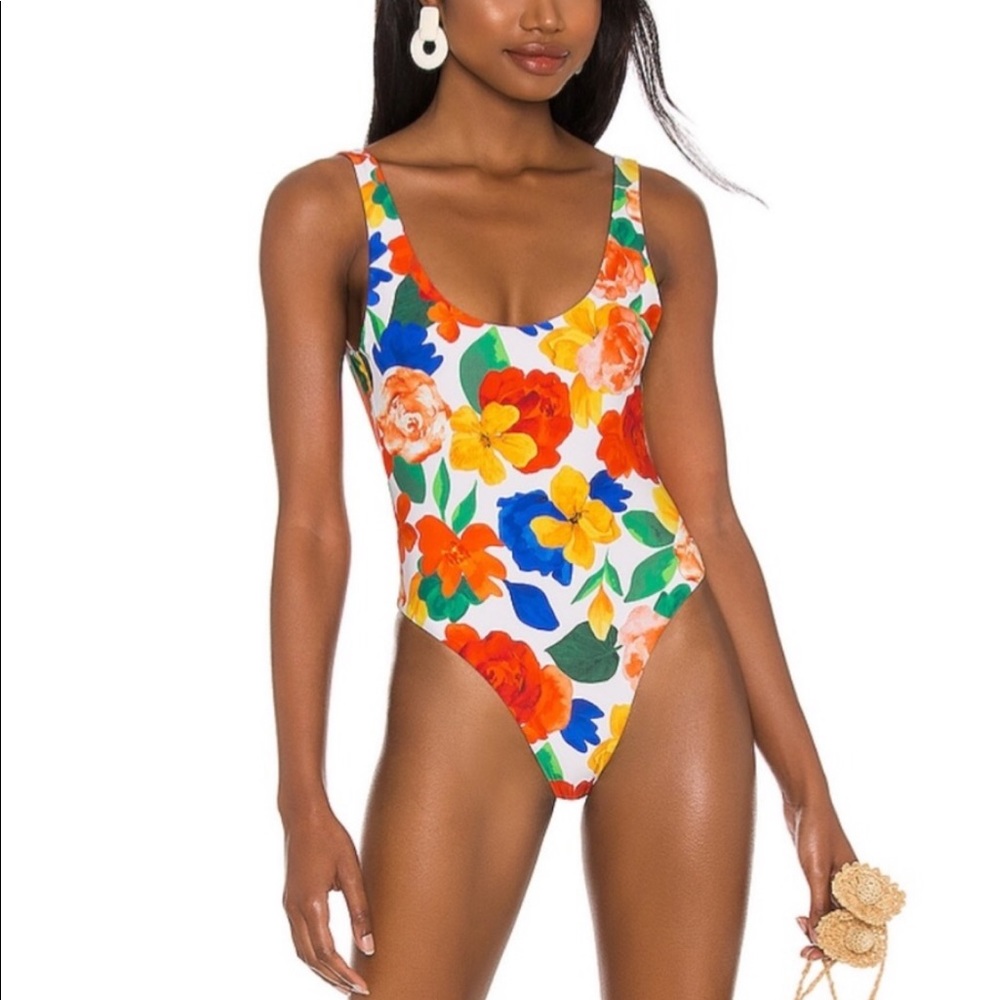 WeWoreWhat Scoop One Piece Abstract Floral Pearl
